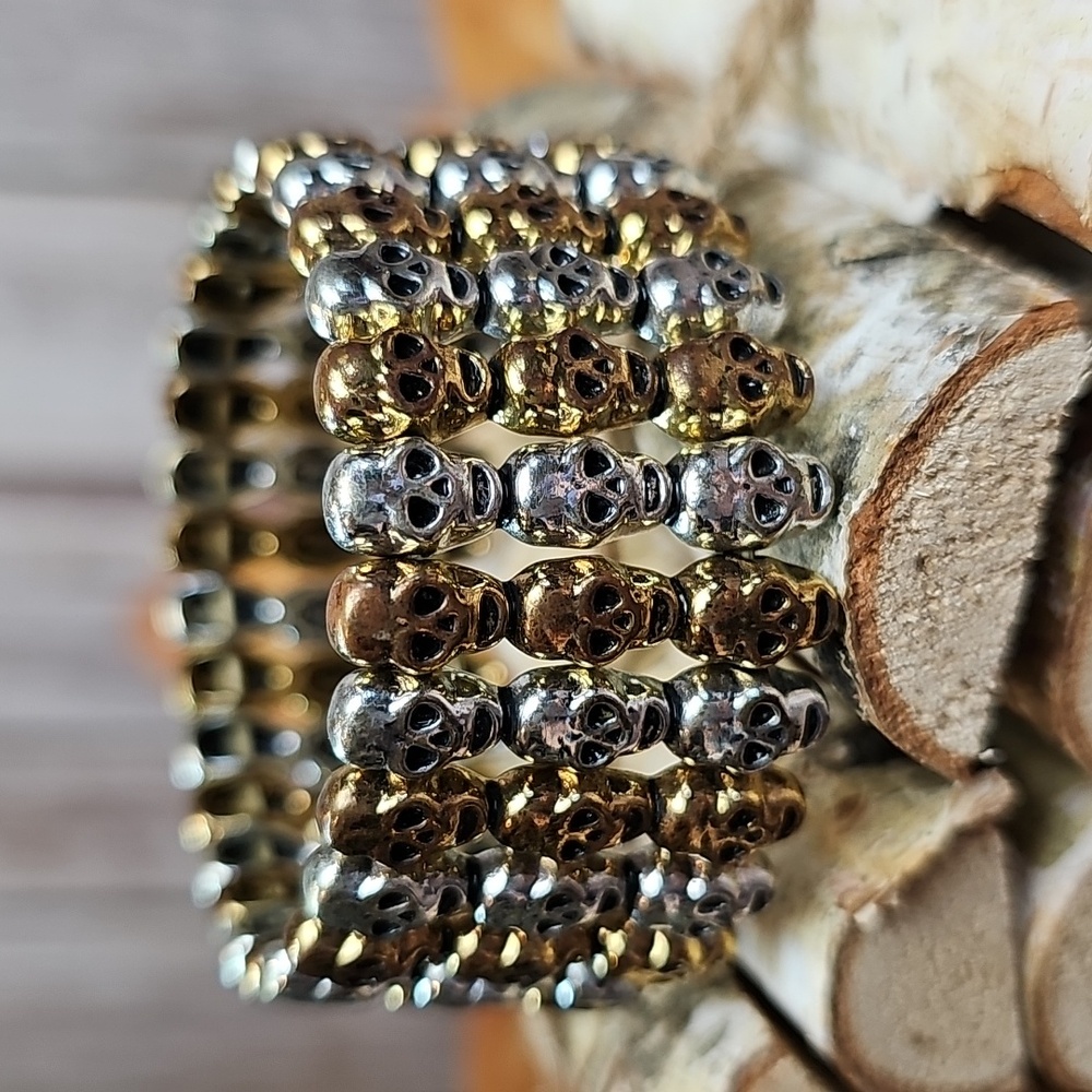 NEW UNISEX SKULL MULTI-ROW GOLD & SILVER TONE STRETCH BRACELET - Picture 3 of 10